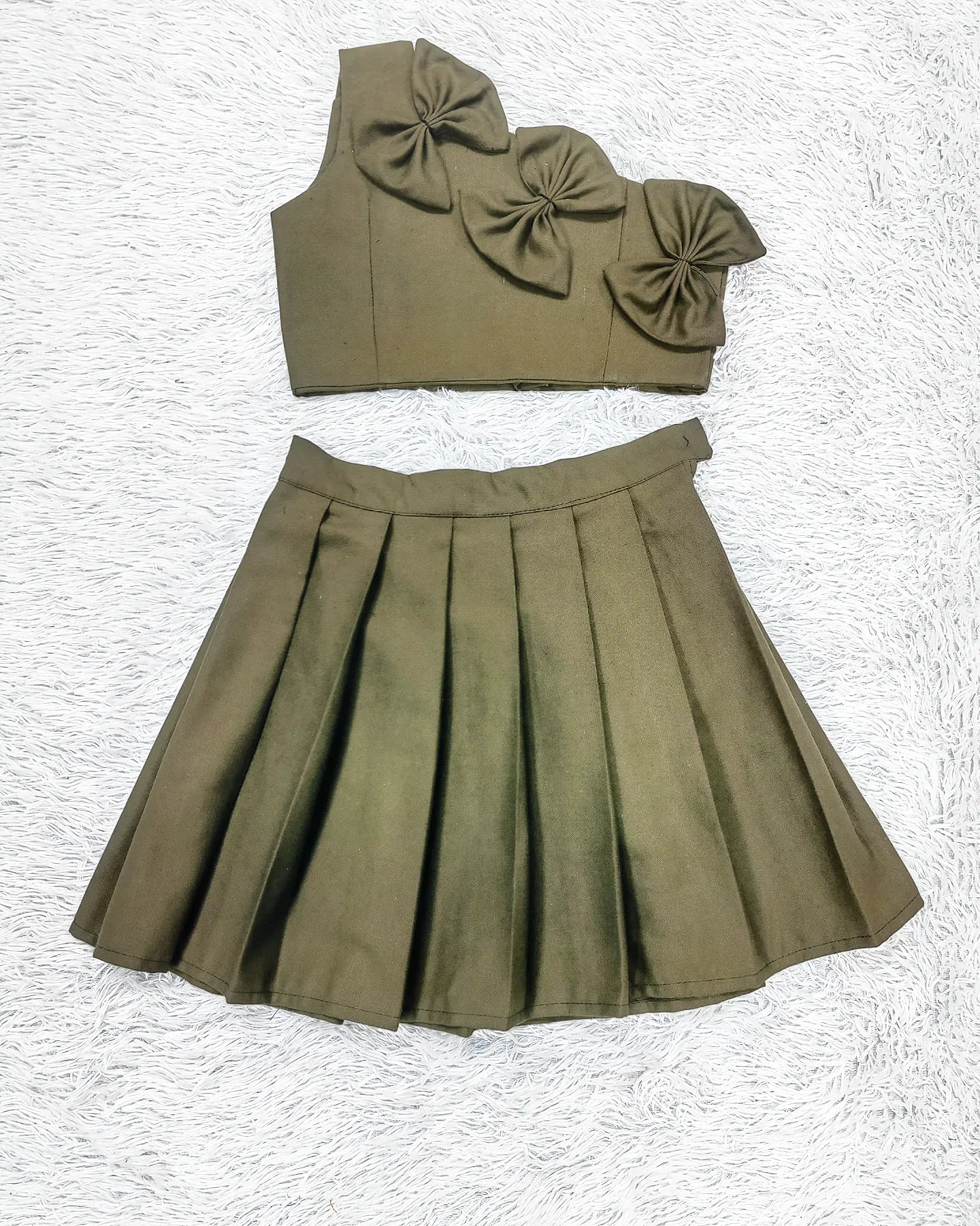 Pharu two-piece