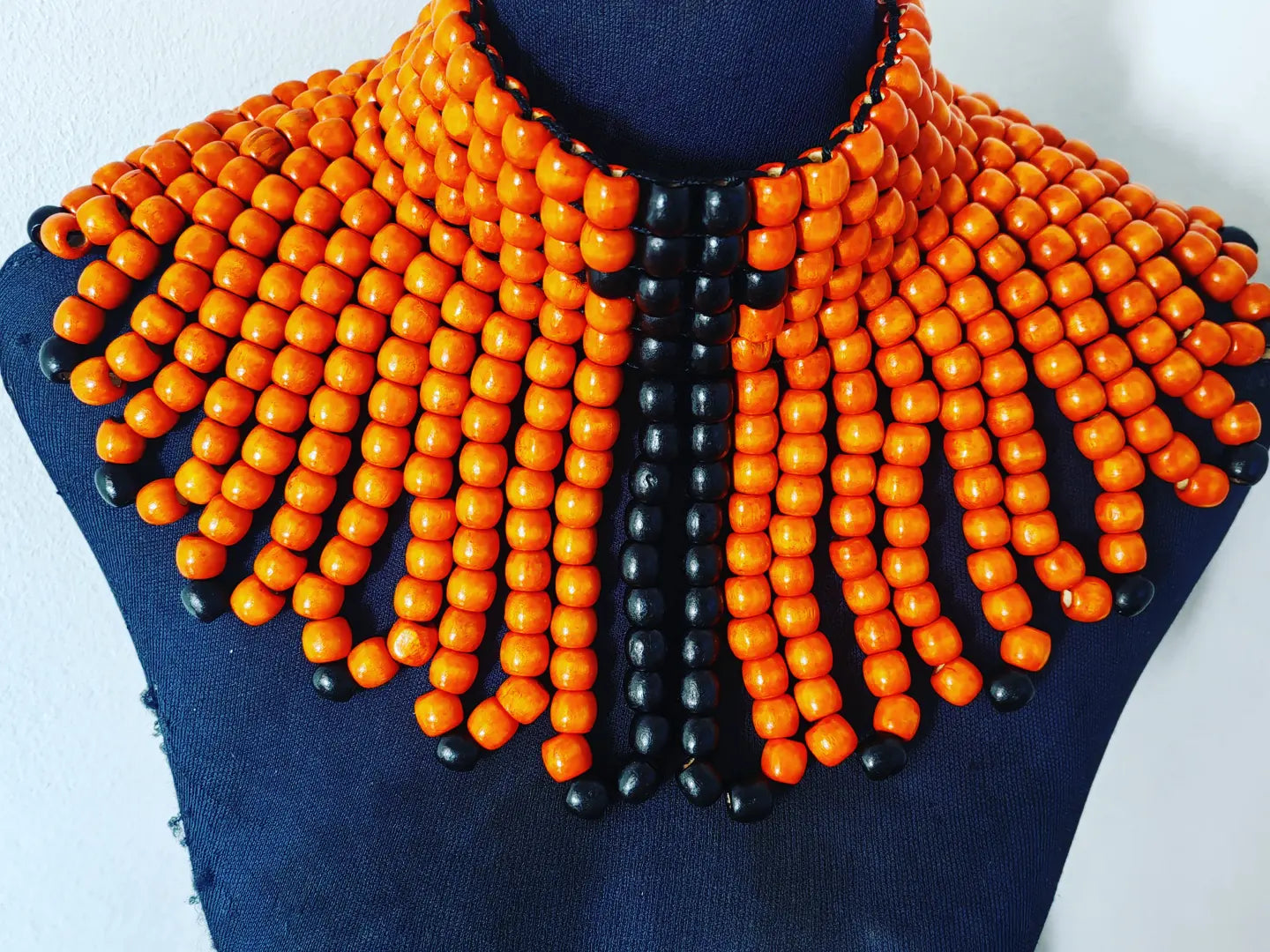 Collar necklace