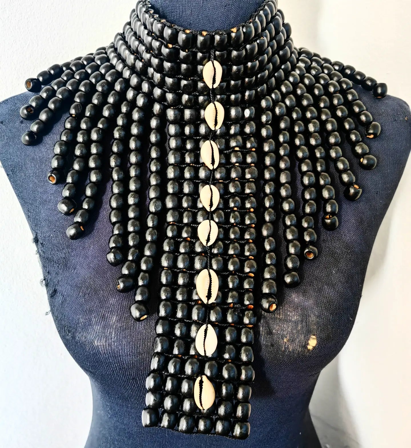 Beaded Tie with shells – Nam Jewelry