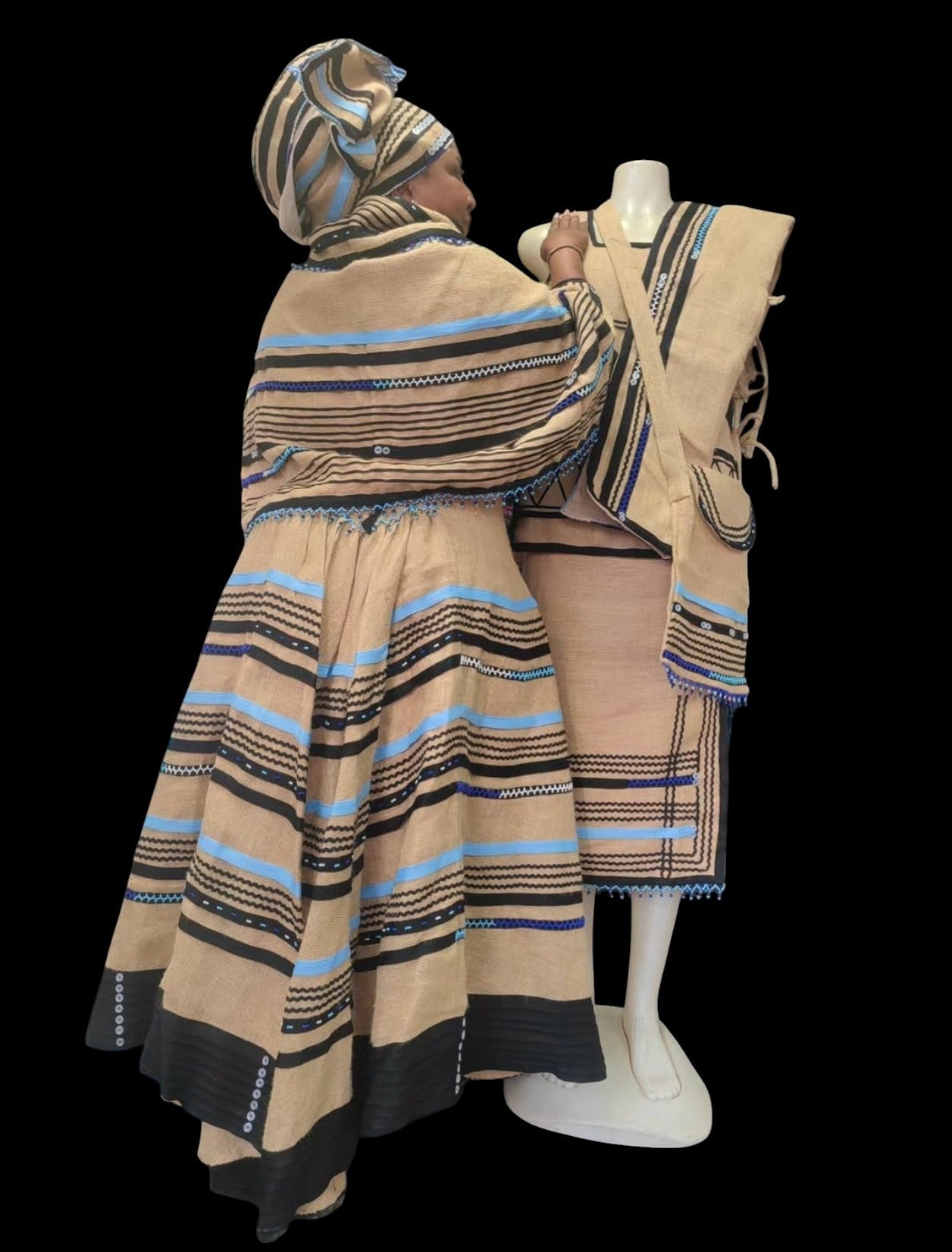 Ingxowa Beaded Set